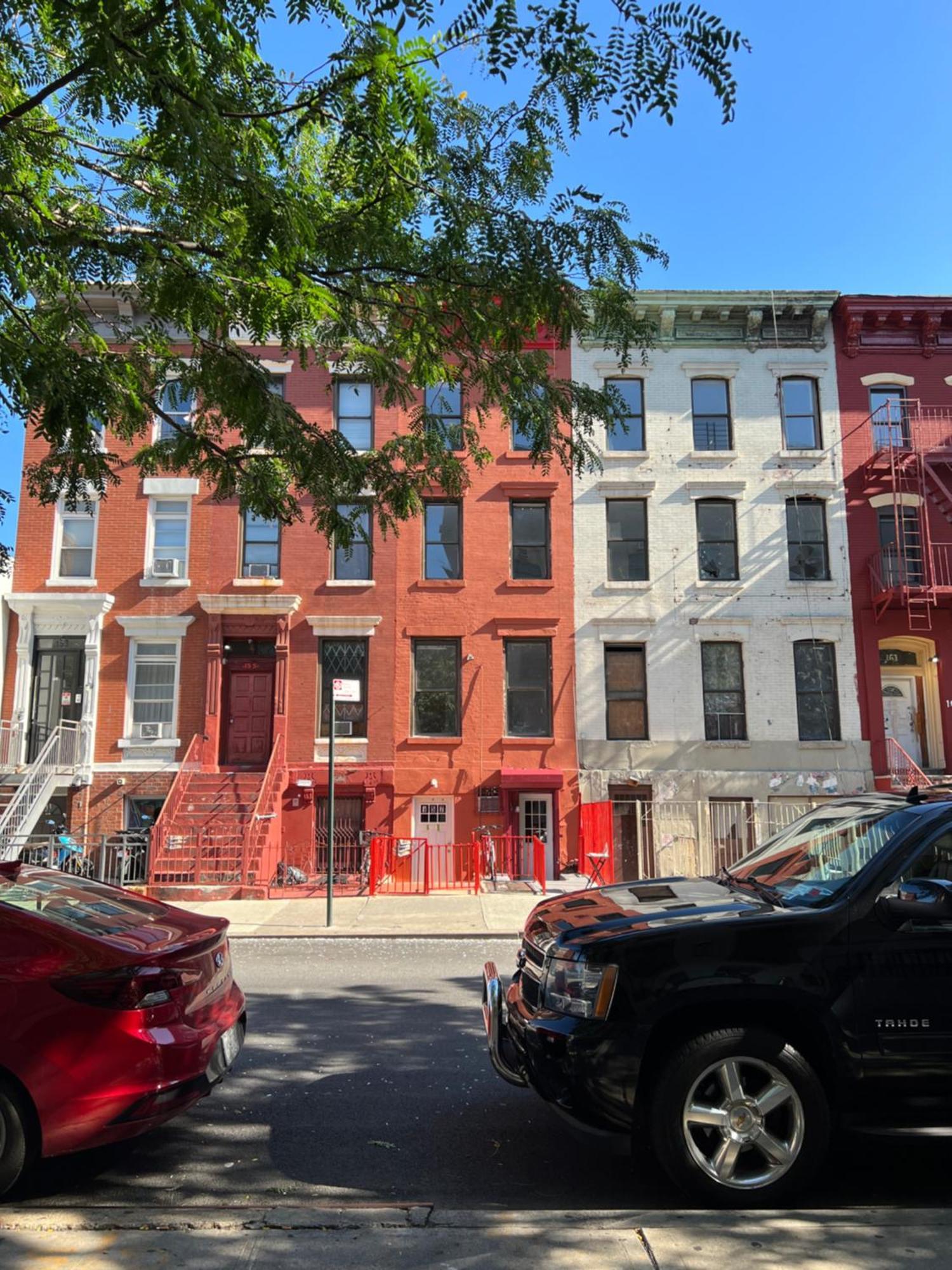 East Harlem Hostel Нью-Йорк Экстерьер фото